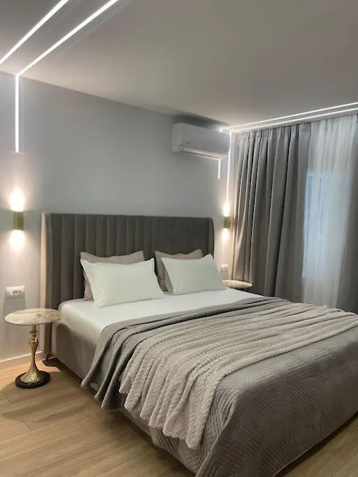 Apartment Lindi'S Room 1 4 Tirana